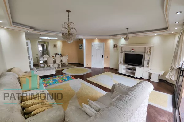 Apartamento 235 m² com 4 Dormitórios e 3 Vagas no Bairro Santo Antônio – São Caetano do Sul