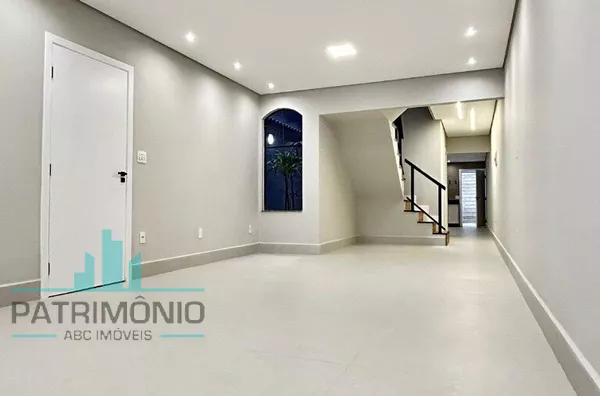 Cobertura à venda no Bairro Vila Pires em Santo André. 