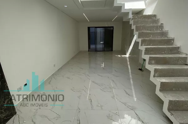 Sobrado à venda no Jardim Bela Vista em Santo André. 