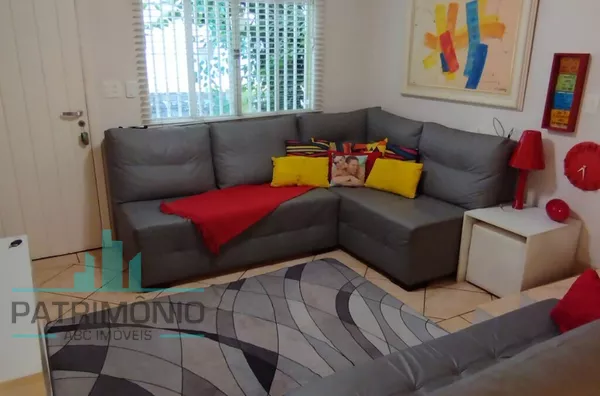 Sobrado em condomínio fechado a venda na Vila Palmares em Santo André.