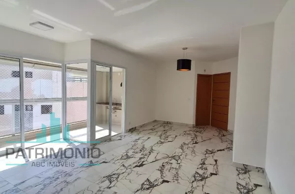 Apartamento à venda no Bairro Santa Paula em São Caetano do Sul.