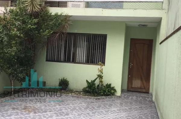 Sobrado com terreno de 5x25m² a venda no Parque São Vicente - Mauá.