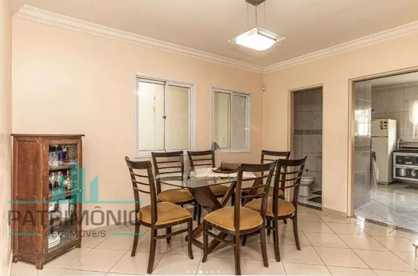 Sobrado à venda no Bairro Santa Paula em São Caetano do Sul.