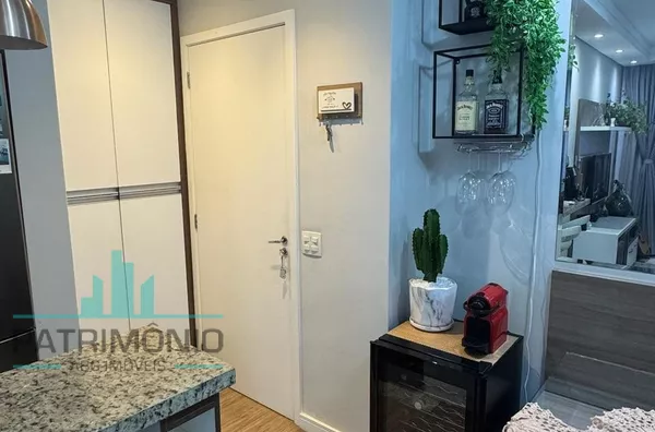 Apartamento à venda no Jardim Ibitirama em São Paulo.