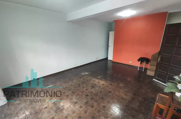 Sobrado com 162m² para venda no Bairro Campestre em Santo André.