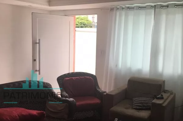 Sobrado Amplo com Vista Privilegiada no Bairro Olímpico em São Caetano do Sul.