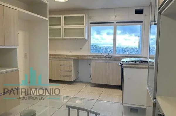 Apartamento à venda no Condomínio Pateo Catalunya com 186m² em São Caetano do Sul 