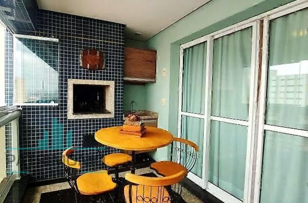 Apartamento à venda Condomínio Edifiício Maison Savoy no bairro Santo Antônio em São Caetano do Sul.