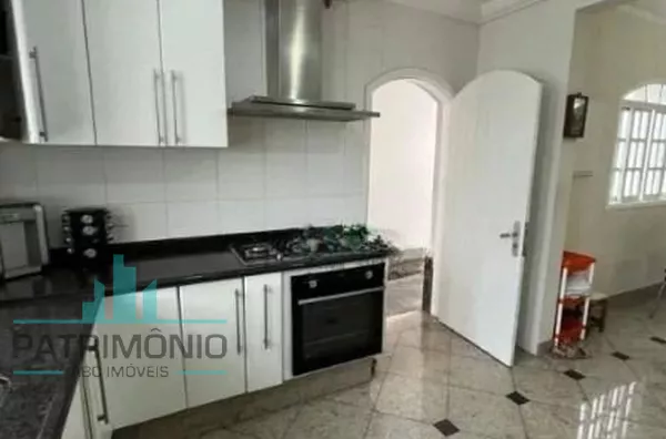 Amplo Sobrado à venda no Bairro Nova Gerty em São Caetano Do Sul. 