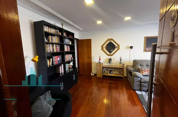 Sobrado à venda no Bairro Olímpico em São Caetano do Sul.