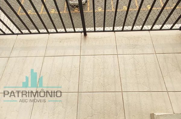 Apartamento à venda do Condomínio Follow no Parque Jaçatuba em Santo André.