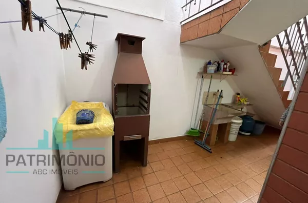 Churrasqueira (casa 1)