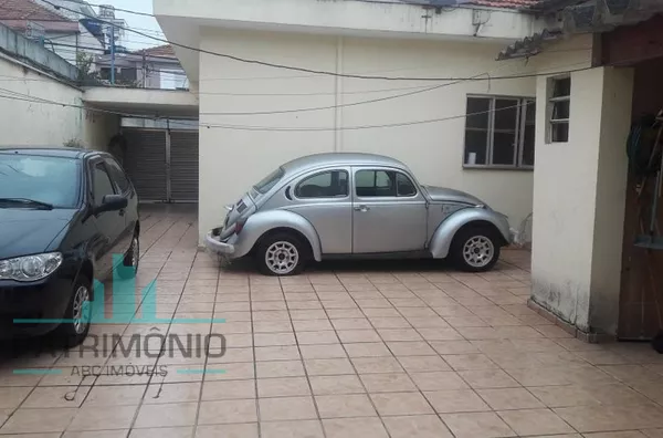 Casa térrea com 295 metros de terreno no Bairro Osvaldo Cruz - São Caetano do Sul/SP