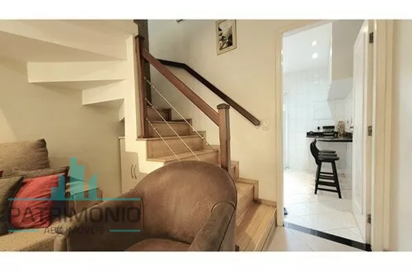 Sobrado à venda no Bairro Nova Petrópolis em São Bernardo Do Campo.