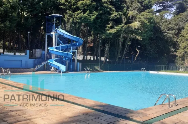 Apartamento à venda no Bairro São José em São Caetano Do Sul. 