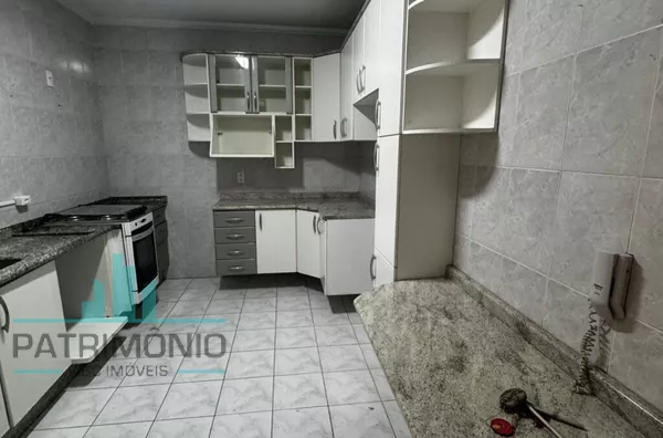 Apartamento térreo à venda no bairro Santa Maria em São Caetano do Sul.
