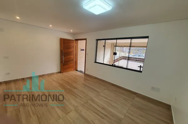 Sobrado com 202m² à venda no Bairro Rudge Ramos em São Bernardo do Campo.