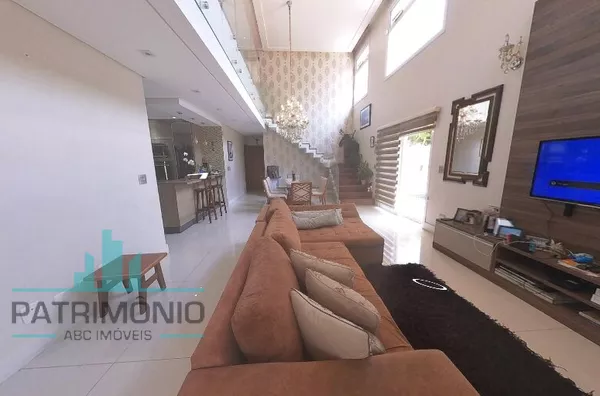 Belíssimo sobrado à venda no Jardim São Caetano em São Caetano do Sul.