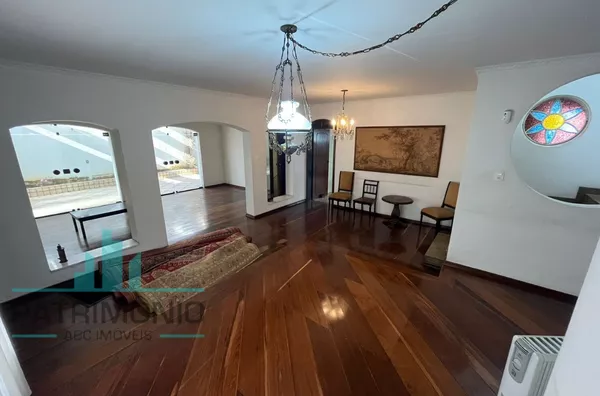 Amplo Sobrado à venda no Bairro Osvaldo Cruz em São Caetano do Sul.