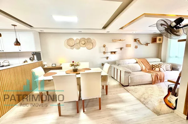 Apartamento à venda no Parque São Vicente em Mauá. 