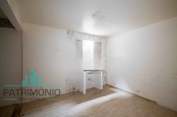 Prédio comercial à venda no Ipiranga em São Paulo.