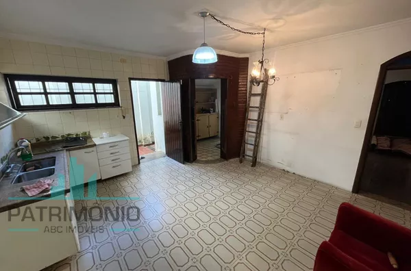 Amplo Sobrado à venda no Bairro Osvaldo Cruz em São Caetano do Sul.