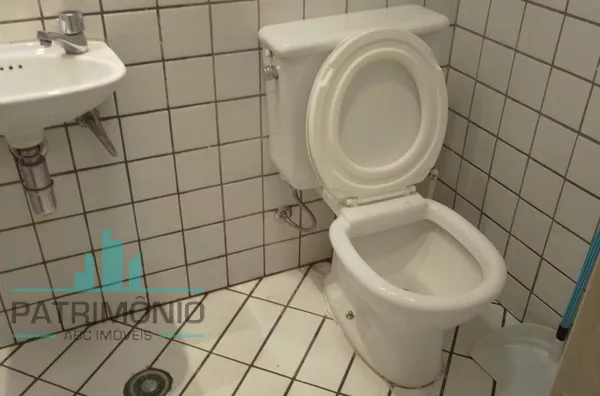 Banheiro do salão comercial