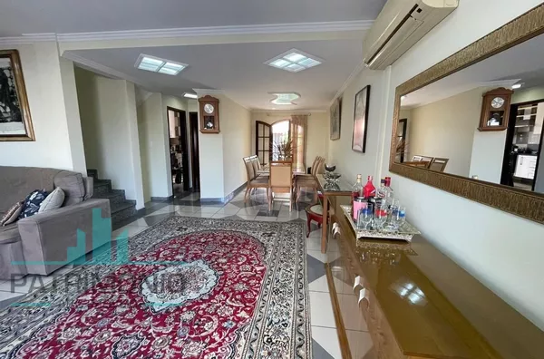 Sobrado espaçoso à venda no Bairro Osvaldo Cruz em São Caetano do Sul