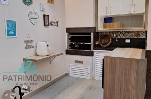 Sobrado Moderno e Reformado à venda na Vila Alpina em São André.