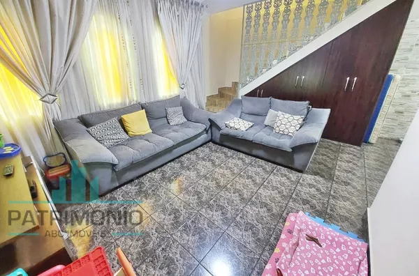 Sobrado à venda no Bairro Nova Gerty em São Caetano Do Sul.