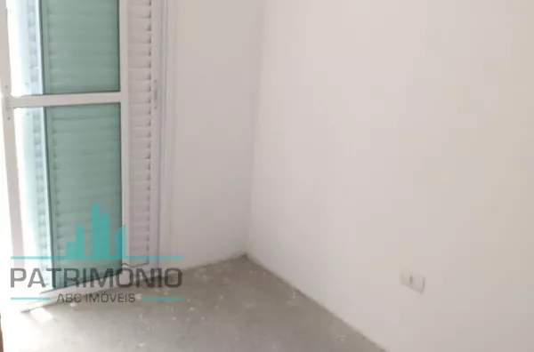 Cobertura à com 2 quartos no Parque Erasmo Assunção em Santo André.