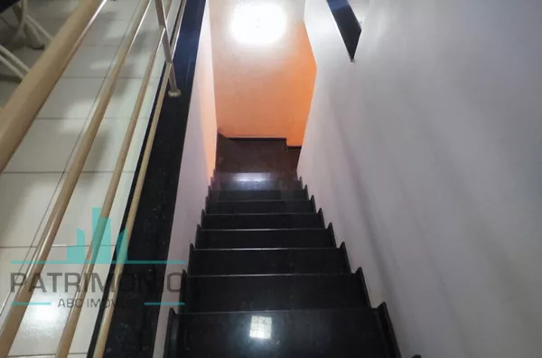 Sobrado Espaçoso com 3 Suítes e 4 Vagas – Bairro Osvaldo Cruz. - Foto 13
