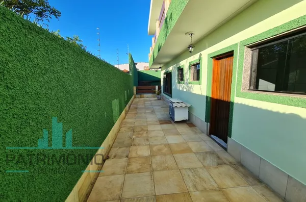 Sobrado a venda com 4 suítes e Piscina -- Vila Arapuá - São Paulo.