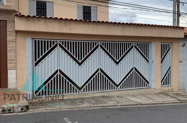 Sobrado com edícula à venda no Bairro MauáMaria em São Caetano do Sul. 