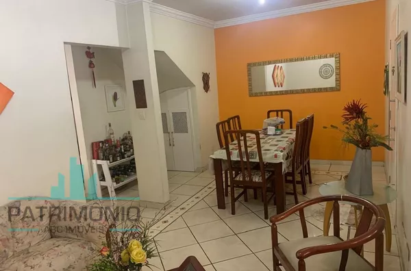 Casa à venda no Bairro Campestre em Santo André. 
