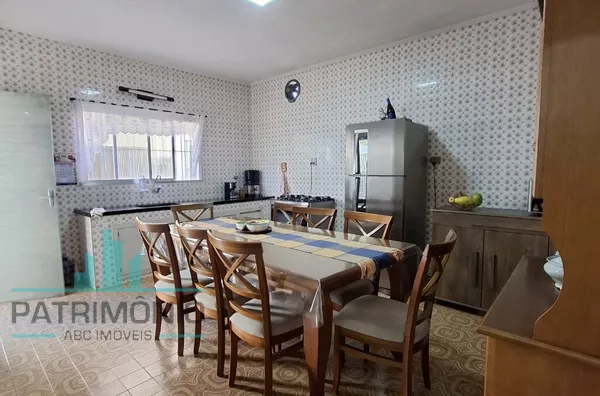 Casa à venda no Bairro Olímpico em São Caetano Do Sul. 