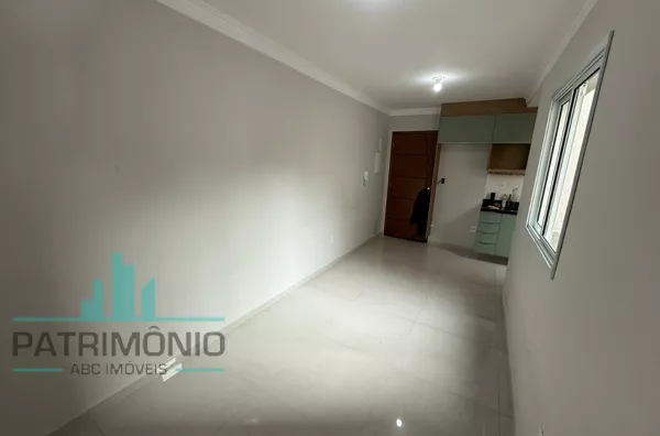 Cobertura à venda no bairro Campestre em Santo André.