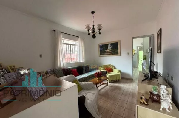 Casa à venda no Bairro Cerâmica em São Caetano Do Sul.