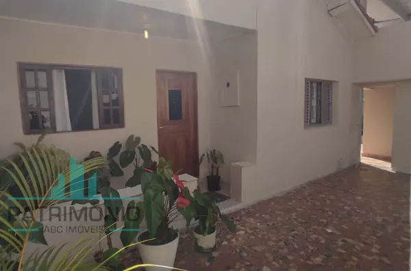 Casa disponível para venda a venda no Bairro Osvaldo Cruz - São Caetano do Sul.