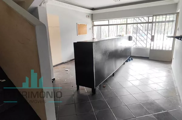 Sobrado Comercial para venda ou locação no bairro Olímpico em São Caetano Do Sul.