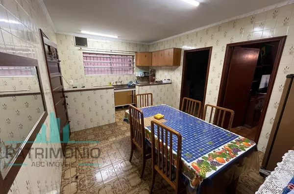 Sobrado a venda com 250m² no Bairro Olímpico em São Caetano do Sul.