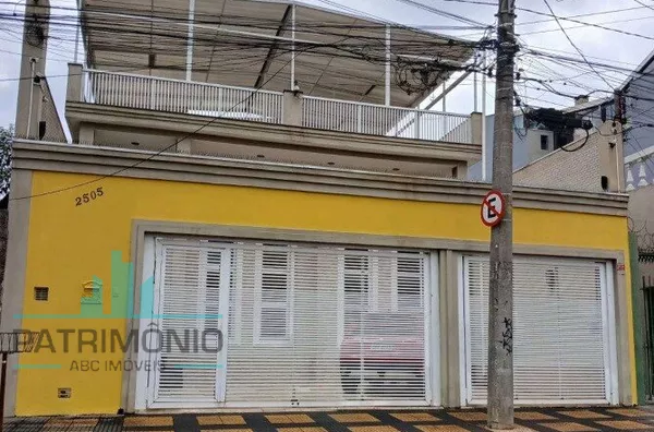  Casa à venda no Bairro Campestre em Santo André.