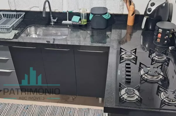 Apartamento à venda no Jardim Santo Alberto em Santo André.