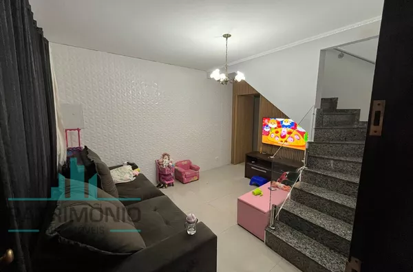 Sobrado Semi-Mobiliado à venda no Bairro Nova Gerty em São Caetano do Sul.