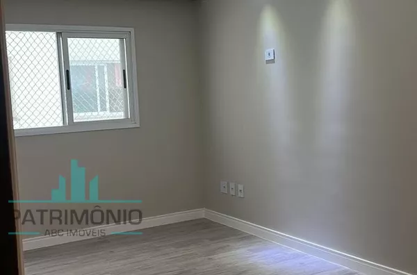 Apartamento à venda no Bairro Santa Maria em São Caetano do Sul.