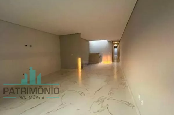 Casa assobradada à venda no bairro Santo Antônio - São Caetano do Sul.