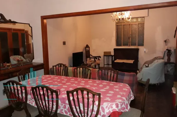 Casa com 250m² de área construída à venda no Bairro Santa Paula em São Caetano do Sul.