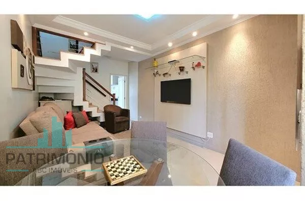 Sobrado à venda no Bairro Nova Petrópolis em São Bernardo Do Campo.