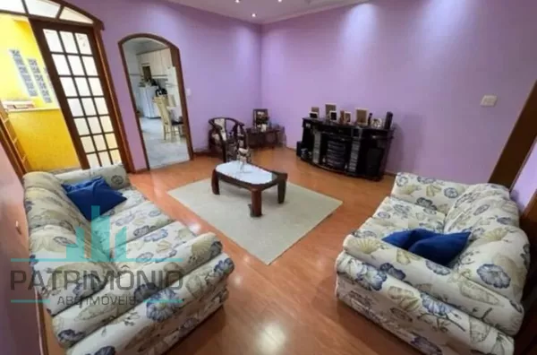 Sala com acesso ao dormitório 1