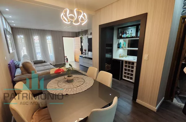 Sobrado de 150m² à venda no Bairro Campestre em Santo André.